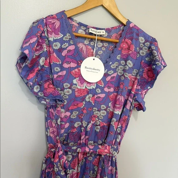 NWT FLORAL DRESS - Picture 1 of 5